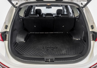 Подержанный автомобиль Hyundai Santa Fe 2019 года (10 фото)