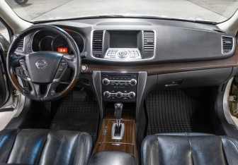 Подержанный автомобиль Nissan Teana 2008 года (14 фото)