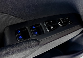 Подержанный автомобиль Hyundai Solaris Sedan 2017 года (23 фото)