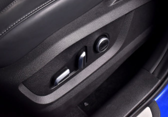 Подержанный автомобиль Exeed LX 2023 года (15 фото)