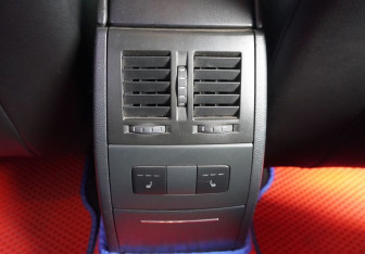 Подержанный автомобиль Skoda Octavia RS Liftback 2012 года (13 фото)