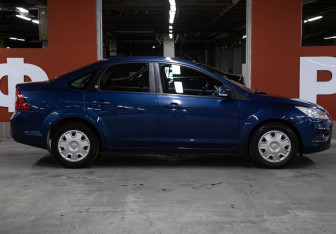 Подержанный автомобиль Ford Focus Sedan 2008 года (4 фото)
