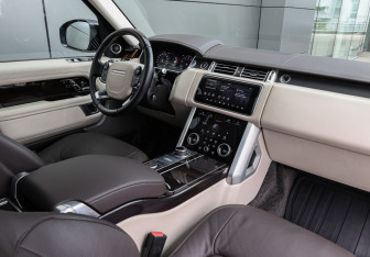 Подержанный автомобиль Land Rover Range Rover 2019 года (9 фото)