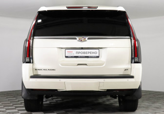 Подержанный автомобиль Cadillac Escalade Suv 2015 года (6 фото)
