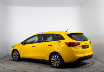 Подержанный автомобиль Kia Ceed Wagon 2016 года (7 фото)