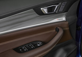 Подержанный автомобиль Chery Tiggo 8 Pro 2021 года (8 фото)