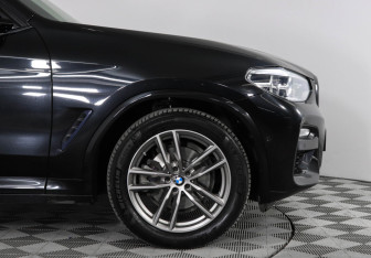 Подержанный автомобиль BMW X3 2018 года (8 фото)