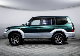 Подержанный автомобиль Toyota Land Cruiser Prado 1997 года (8 фото)