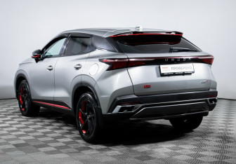 Подержанный автомобиль Omoda C5 2023 года (7 фото)