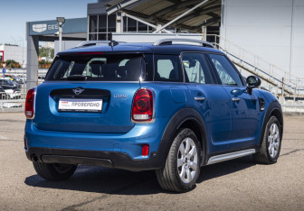 Подержанный автомобиль MINI Countryman 2019 года (5 фото)