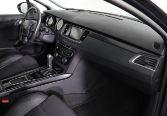 Подержанный автомобиль Peugeot 508 Sedan 2014 года (10 фото)