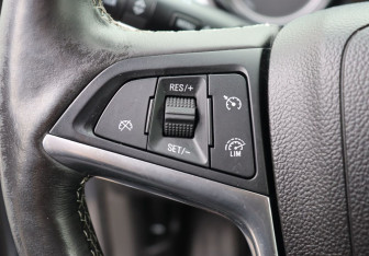 Подержанный автомобиль Opel Mokka 2014 года (14 фото)