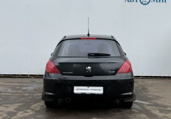 Подержанный автомобиль Peugeot 308 Hatchback 2010 года (6 фото)