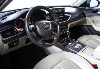 Подержанный автомобиль Audi A6 Sedan 2016 года (14 фото)