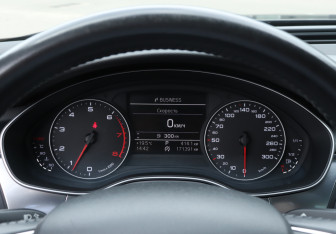 Подержанный автомобиль Audi A6 Sedan 2014 года (11 фото)