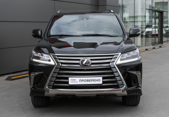 Подержанный автомобиль Lexus LX 2020 года (3 фото)