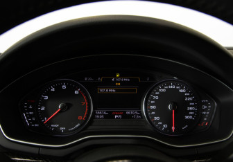 Подержанный автомобиль Audi A5 Coupe 2019 года (10 фото)