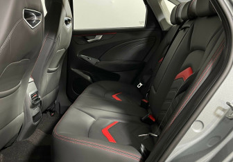 Подержанный автомобиль Kaiyi E5 2023 года (8 фото)