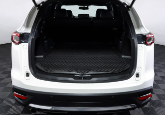 Подержанный автомобиль Mazda CX-9 2018 года (10 фото)