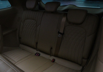 Подержанный автомобиль Voyah Dream 2023 года (13 фото)