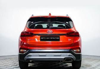 Подержанный автомобиль Hyundai Santa Fe 2019 года (4 фото)