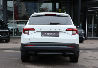 Подержанный автомобиль Skoda Karoq 2020 года (6 фото)