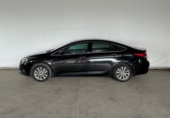 Подержанный автомобиль Hyundai i40 Sedan 2015 года (7 фото)
