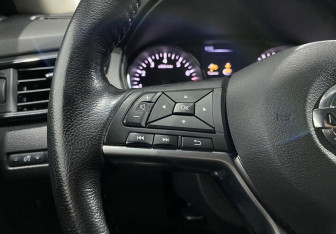 Подержанный автомобиль Nissan X-Trail 2020 года (13 фото)