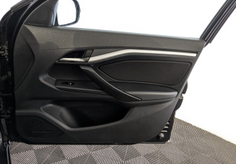 Подержанный автомобиль LADA (ВАЗ) Vesta Sedan 2016 года (25 фото)