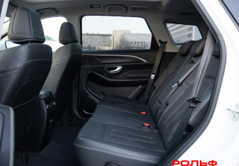 Подержанный автомобиль Jetour X90 2023 года (8 фото)