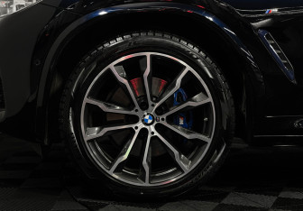 Подержанный автомобиль BMW X3 2021 года (7 фото)