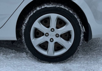 Подержанный автомобиль Hyundai Solaris Sedan 2014 года (16 фото)