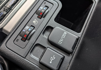 Подержанный автомобиль Toyota Land Cruiser Prado 2021 года (23 фото)