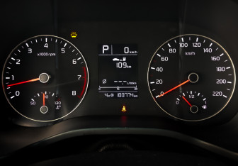 Подержанный автомобиль Kia Rio Hatchback 2021 года (13 фото)