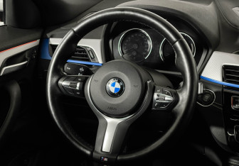 Подержанный автомобиль BMW X2 2018 года (15 фото)