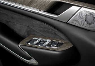 Подержанный автомобиль Tank 500 2023 года (25 фото)