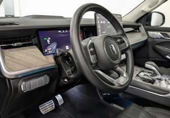 Подержанный автомобиль Tank 500 2023 года (16 фото)