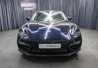Подержанный автомобиль Porsche Panamera Wagon 2019 года (2 фото)
