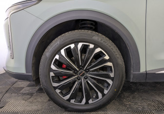 Подержанный автомобиль Exeed RX 2023 года (13 фото)