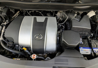 Подержанный автомобиль Lexus RX 2016 года (9 фото)