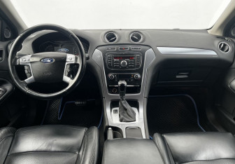 Подержанный автомобиль Ford Mondeo Sedan 2012 года (12 фото)