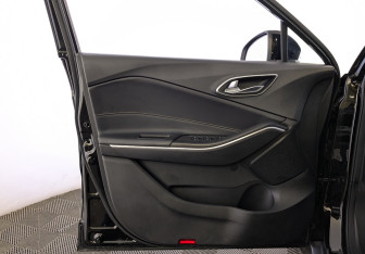 Подержанный автомобиль Москвич 3 2023 года (19 фото)