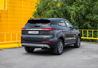 Подержанный автомобиль Geely Atlas Pro 2022 года (4 фото)