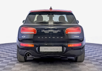 Подержанный автомобиль MINI Clubman Wagon 2019 года (6 фото)