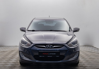 Подержанный автомобиль Hyundai Solaris Hatchback 2012 года (8 фото)