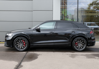 Подержанный автомобиль Audi SQ8 2022 года (8 фото)