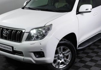 Подержанный автомобиль Toyota Land Cruiser Prado 2011 года (20 фото)