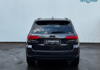 Подержанный автомобиль Jeep Grand Cherokee 2014 года (7 фото)