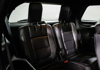 Подержанный автомобиль Ford Explorer 2018 года (9 фото)