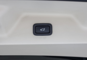 Подержанный автомобиль Land Rover Range Rover 2018 года (28 фото)